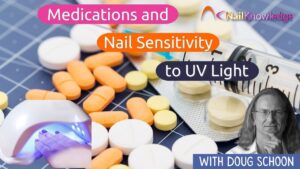 Medicamentos y sensibilidad de las uñas a la luz UV. El uso de medicamentos que aumentan la sensibilidad a los rayos UV puede provocar reacciones cutáneas adversas al utilizar una lámpara UV para uñas.