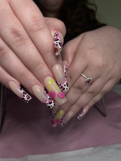 March nails