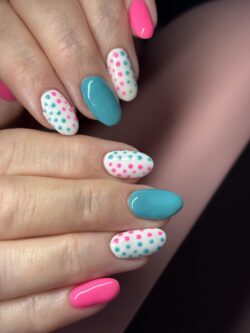 Builder gel poka dots Builder gel poka dots