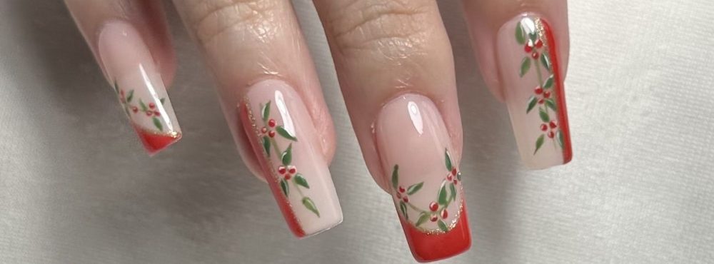 Caroline Dovey - Queen Bea Nails by Caz